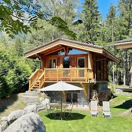 Charming Alpine Retreat In Val D Isere *