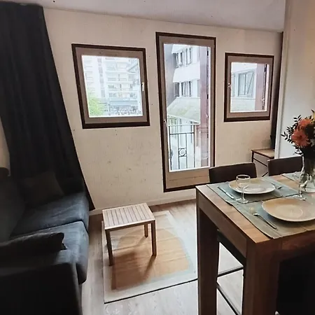 Charming Alpine Retreat In Val D Isere 公寓