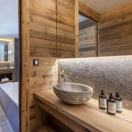 Charming Alpine Retreat In Val D Isere דירה